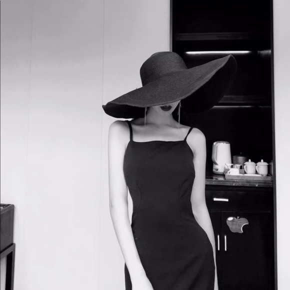 Straw hat/beach hat - Picture 3 of 5